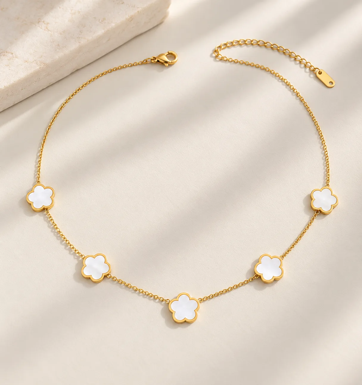 5 White Petal